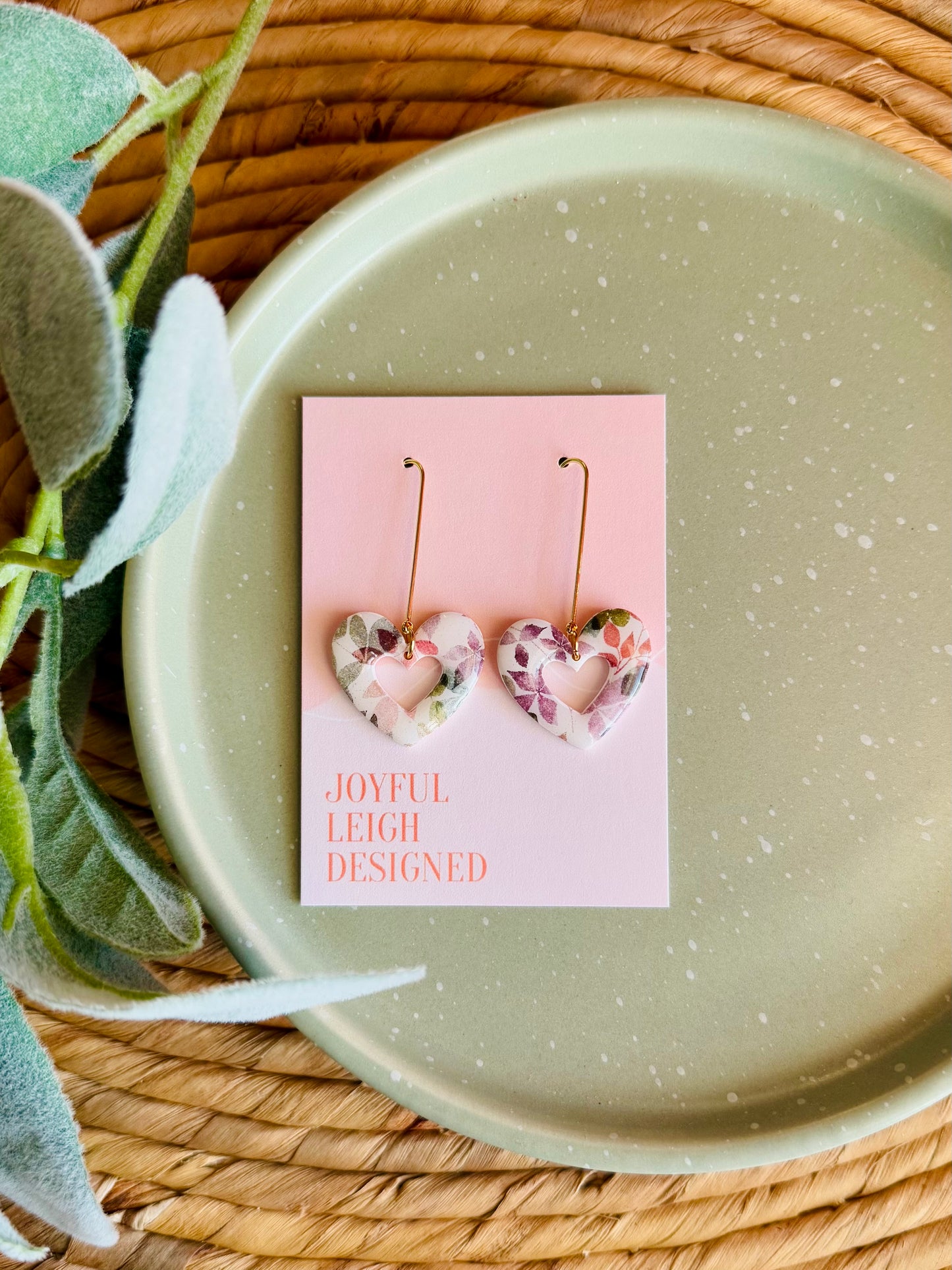 Floral Resin Heart Drops