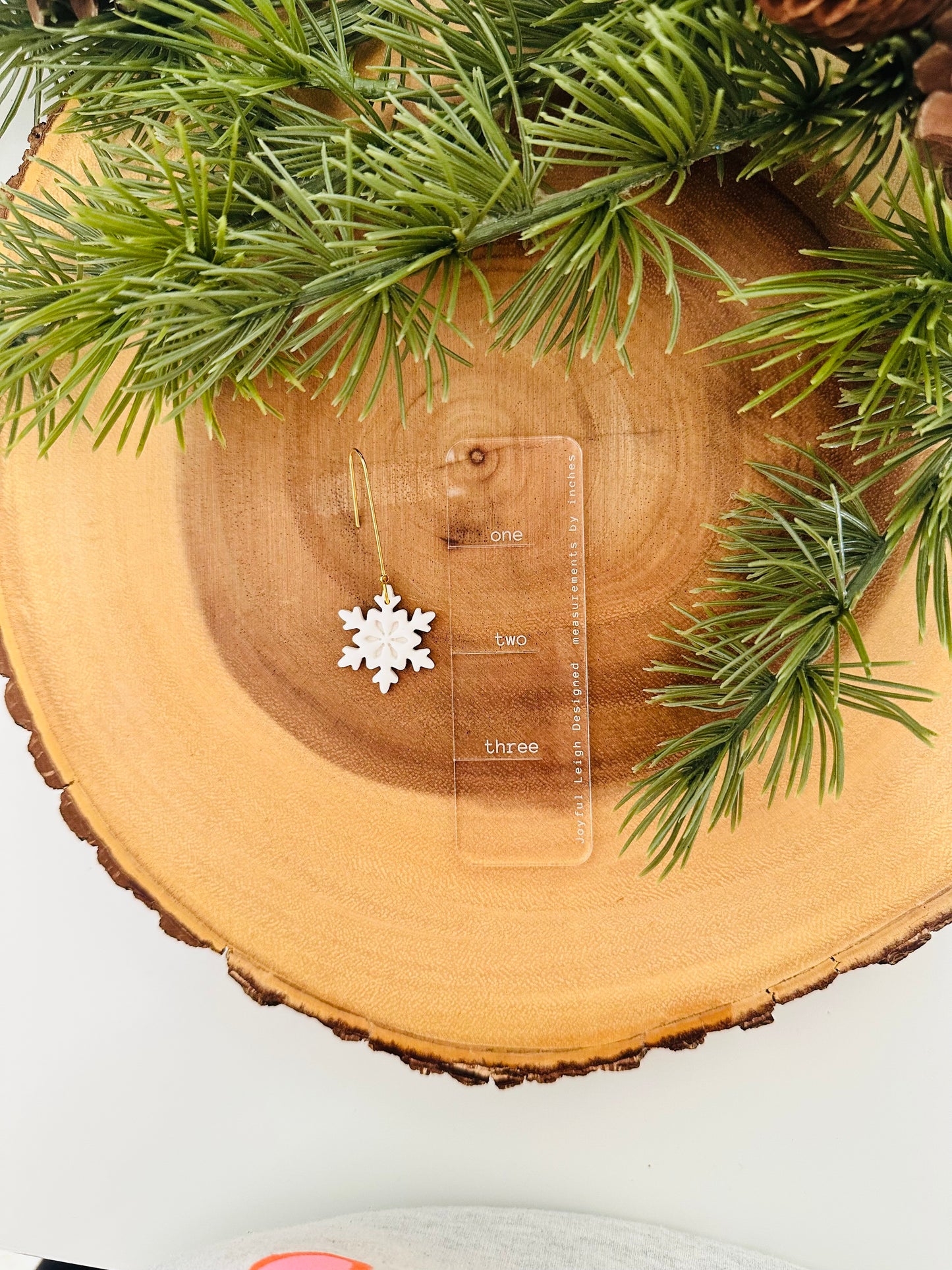 Medium Snowflake Drops
