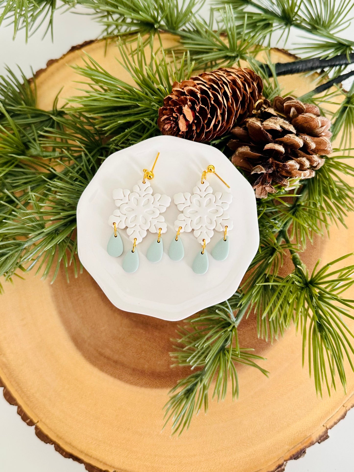 White Snowflake Drops