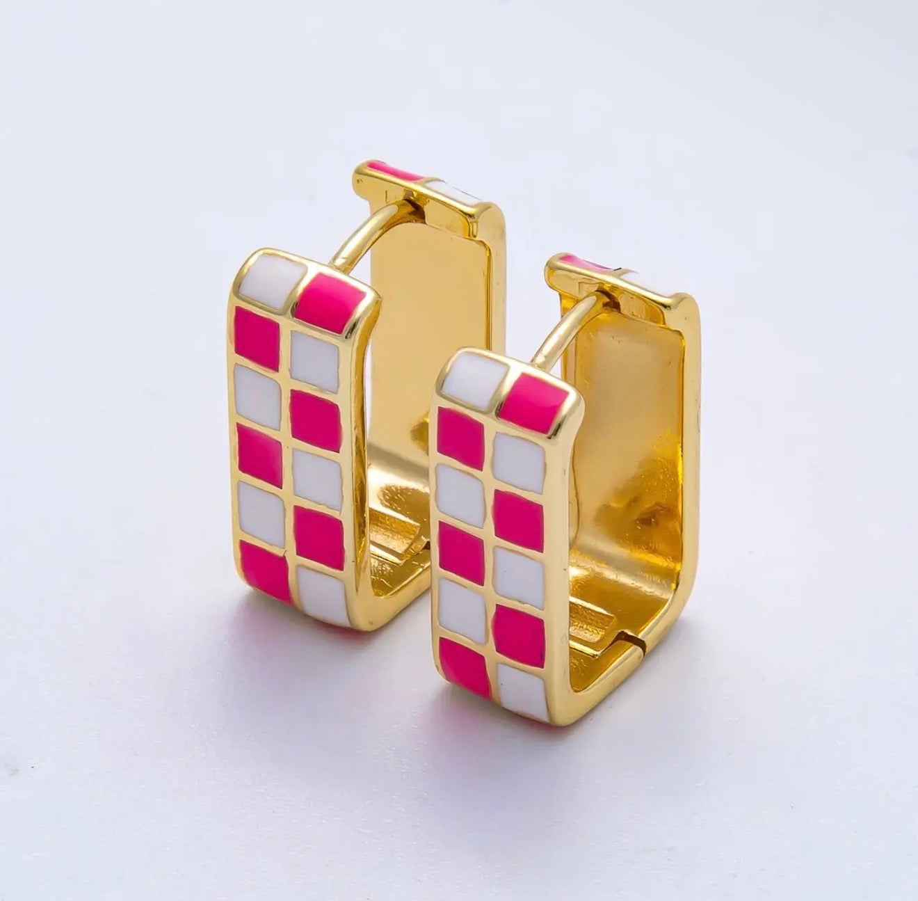 Checkered Rectangle Huggies