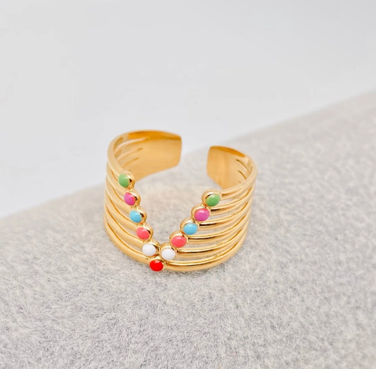 Colorful V Ring