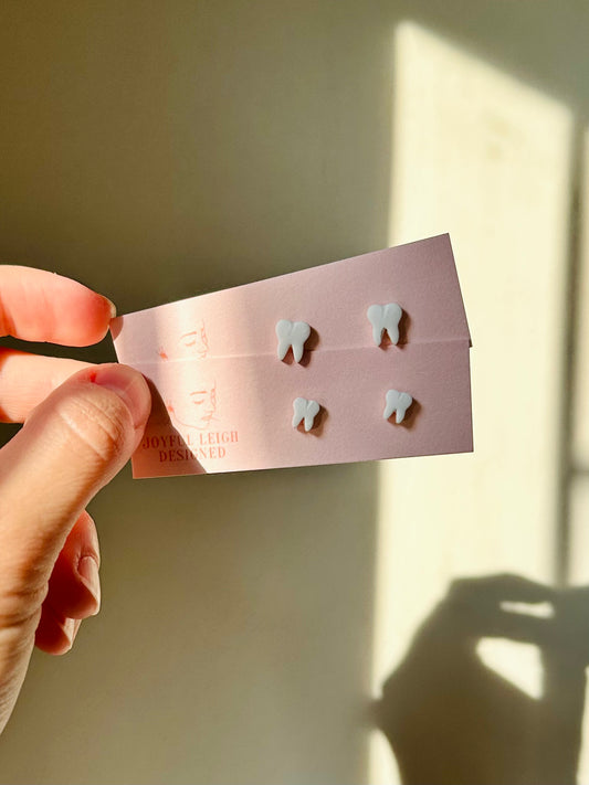 Teeth Studs